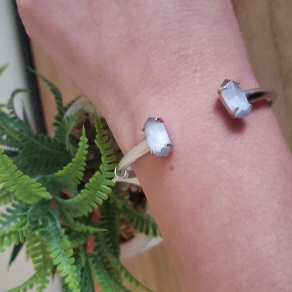 KENDRA SCOTT NWT Edie Cuff Bangle O/S - Picture 7 of 8
